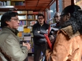 De visita en la librería Nota al pie, con Darío Rey Pineda, su encargado.
